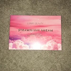 BRAND NEW Lunar Beauty by Manny MUA Pallette!